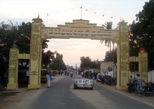 Mahatma Gandhi Memorial Arch at Kayalpatnam